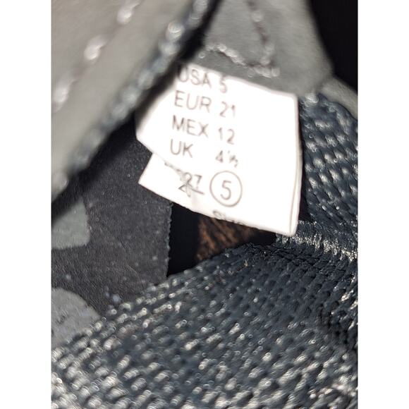 Marvel Boy Sandals Size 5 - Picture 3 of 5